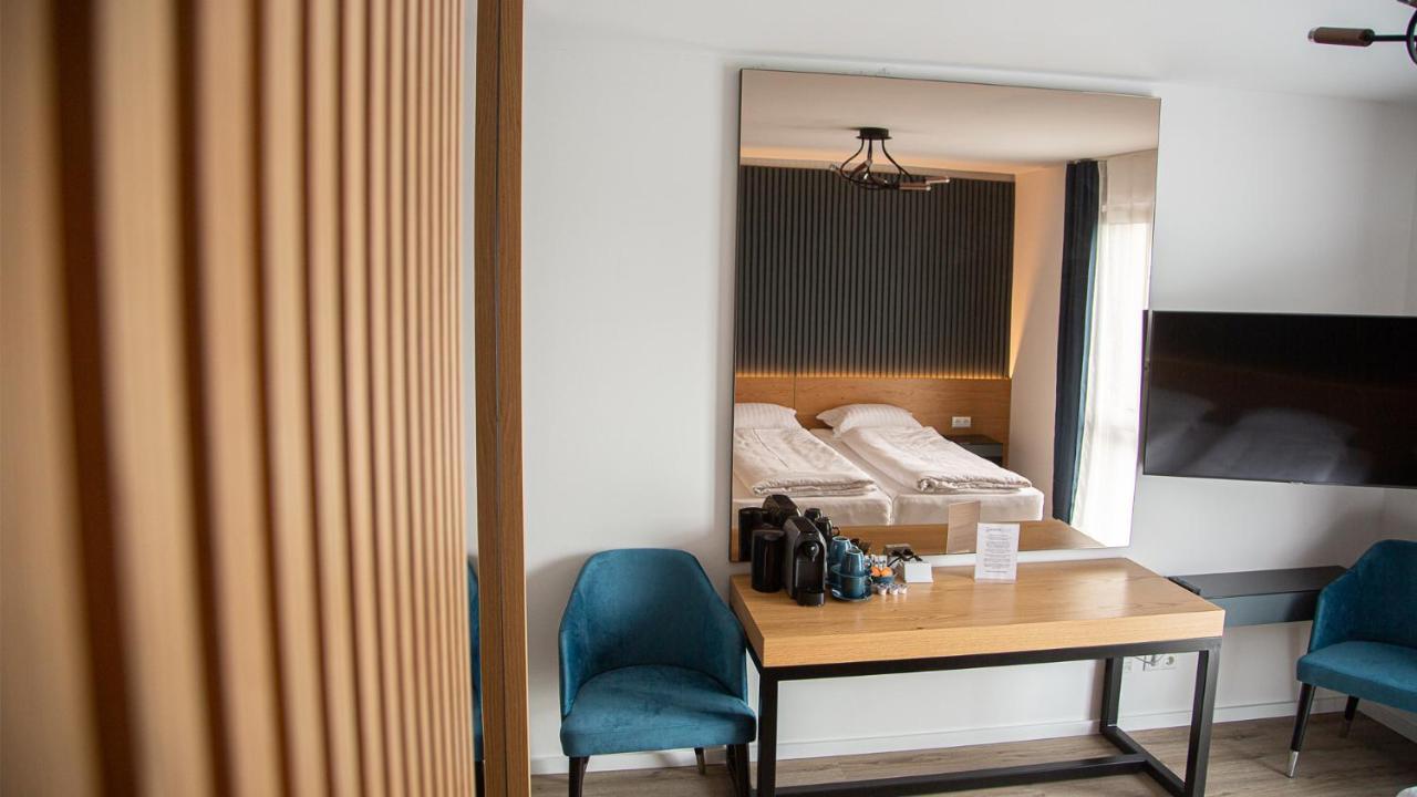 בורנהיים Rheinapart Hotel Und Boardinghouse מראה חיצוני תמונה