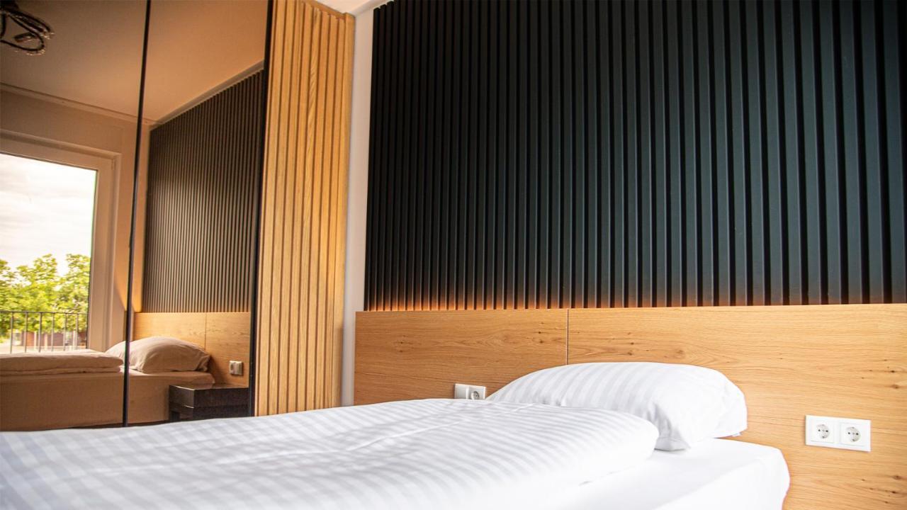בורנהיים Rheinapart Hotel Und Boardinghouse מראה חיצוני תמונה